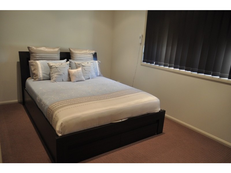 7 Larien Crescent, Birrong NSW 2143
