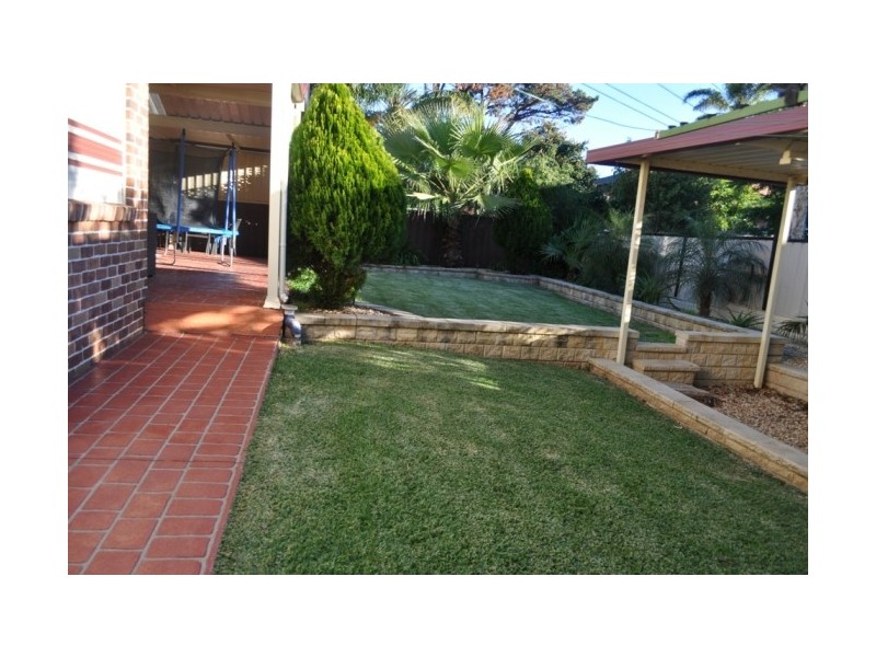 7 Larien Crescent, Birrong NSW 2143