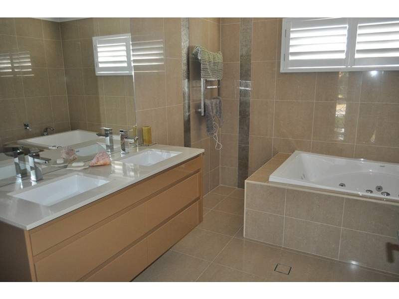 8 Ingram Avenue, Milperra NSW 2214