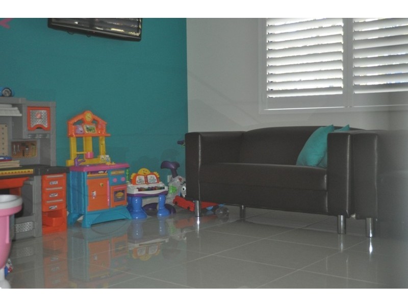 8 Ingram Avenue, Milperra NSW 2214