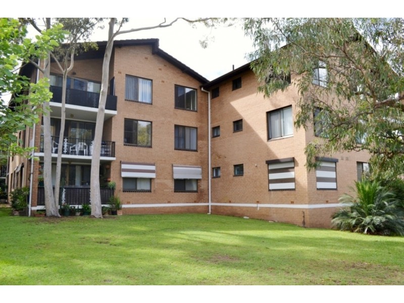 35/33-35 Sir Joseph Banks Street, Bankstown NSW 2200