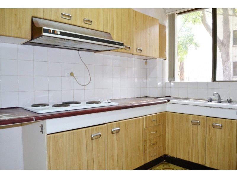 35/33-35 Sir Joseph Banks Street, Bankstown NSW 2200