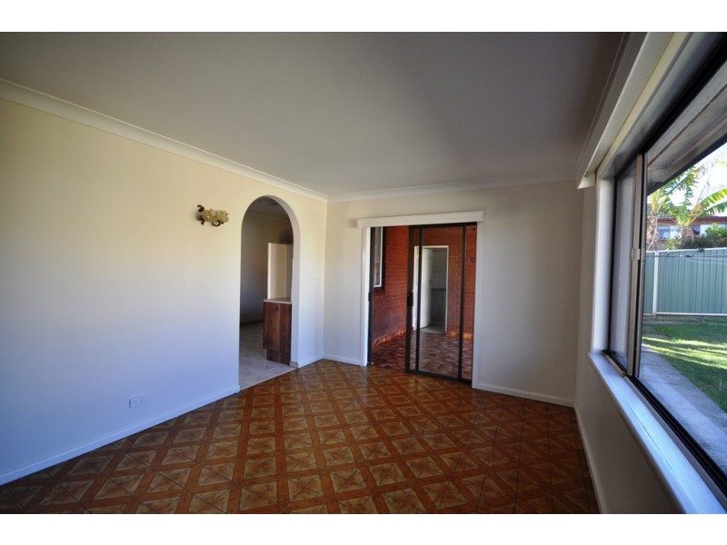 1 Suva Crescent, Greenacre NSW 2190