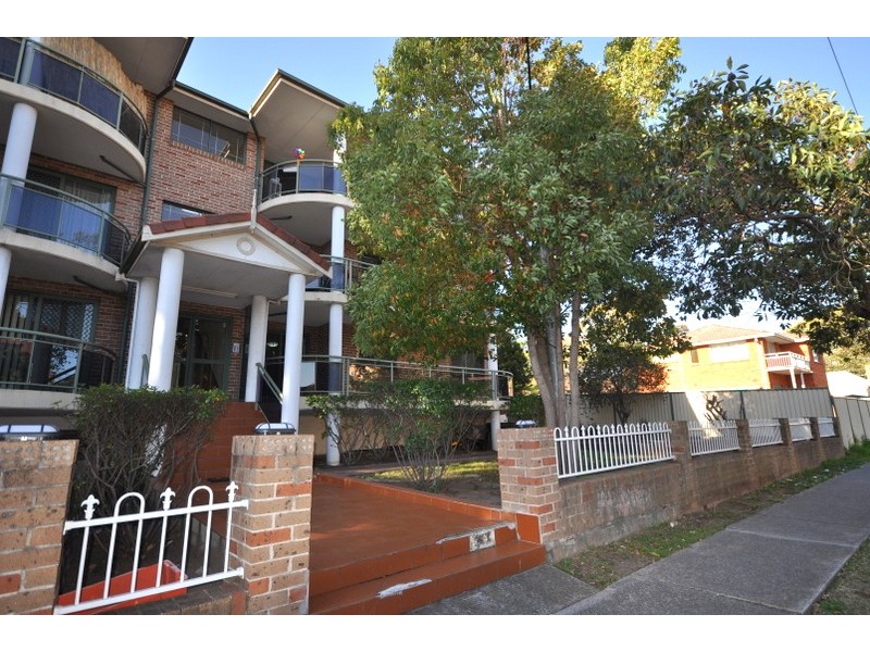 4/1-3 Gordon Street, Bankstown NSW 2200