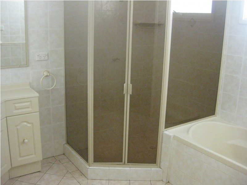 15 Gilliver Crescent, Greenacre NSW 2190