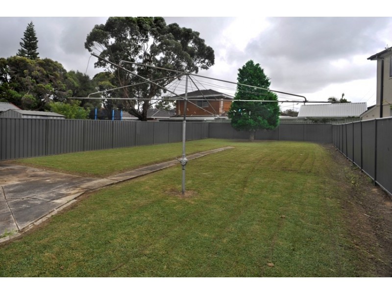 19 Tennyson Road, Greenacre NSW 2190