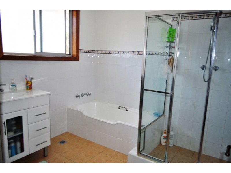 54 Larien Crescent, Birrong NSW 2143