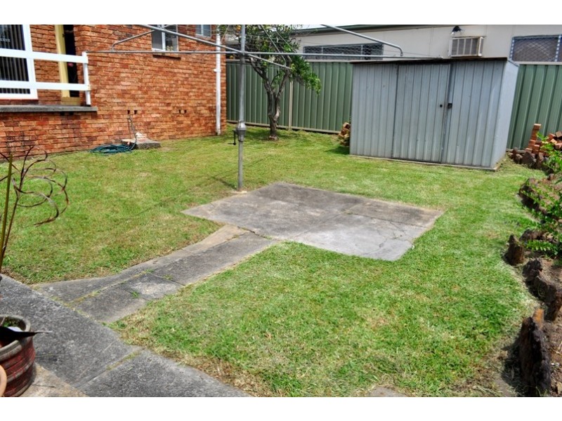 54 Larien Crescent, Birrong NSW 2143