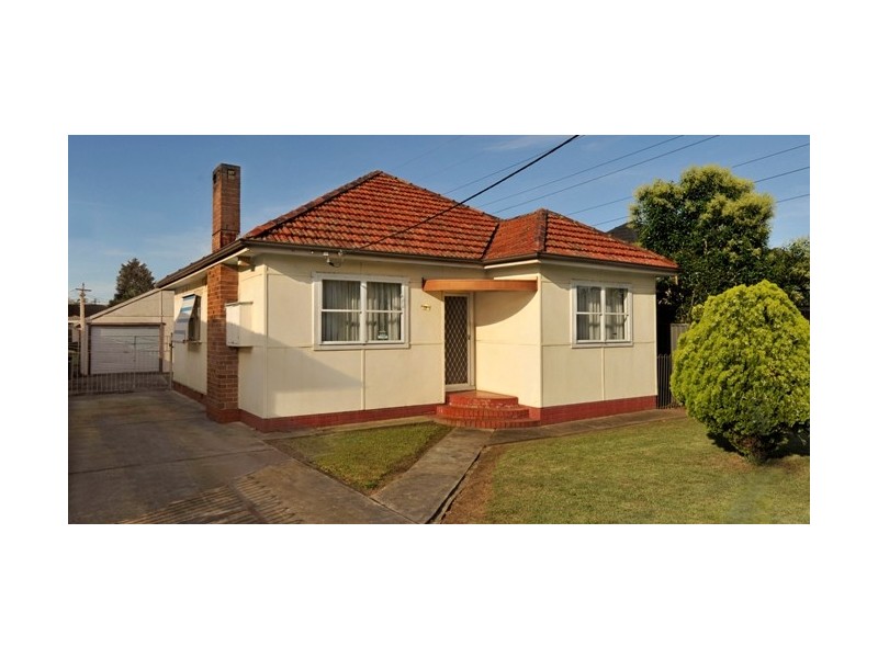 19 Tennyson Road, Greenacre NSW 2190