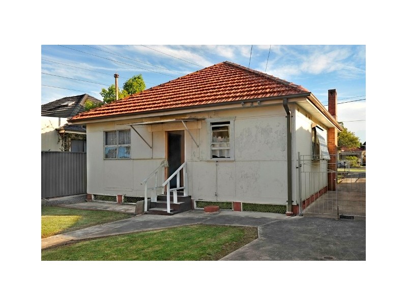 19 Tennyson Road, Greenacre NSW 2190