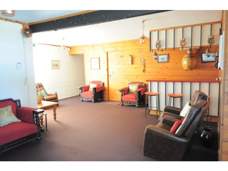 8 Koala Road, Greenacre NSW 2190