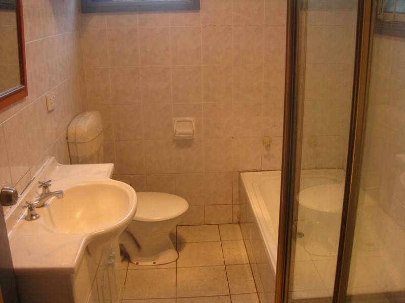 9 Gowrie Avenue, Punchbowl NSW 2196