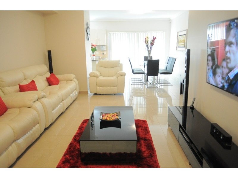 4/17 Sunset Avenue, Bankstown NSW 2200