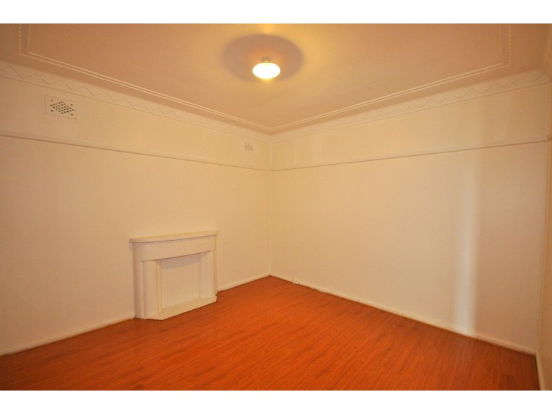 180 Roberts Road, Greenacre NSW 2190