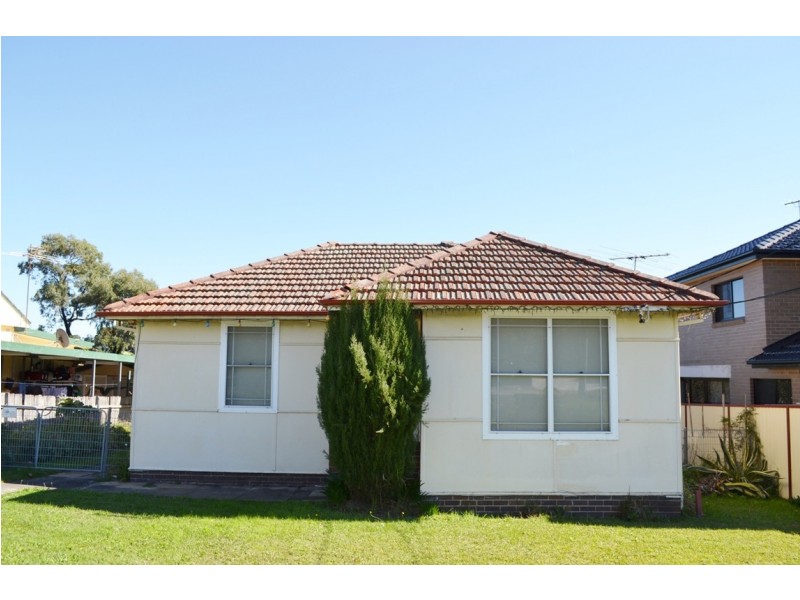 24 Saurine Street, Bankstown NSW 2200