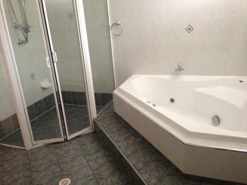 19 Oak Drive, Georges Hall NSW 2198