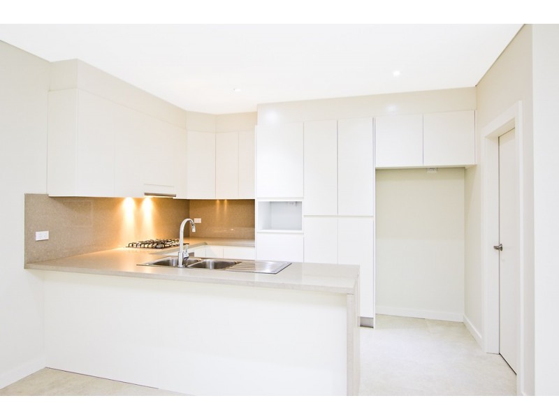 2/143 Greenacre Road, Greenacre NSW 2190