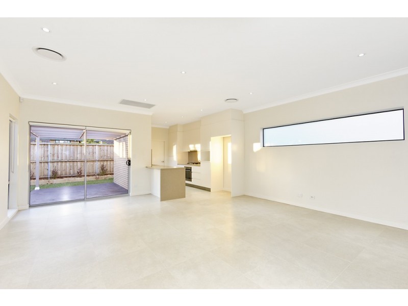 2/143 Greenacre Road, Greenacre NSW 2190
