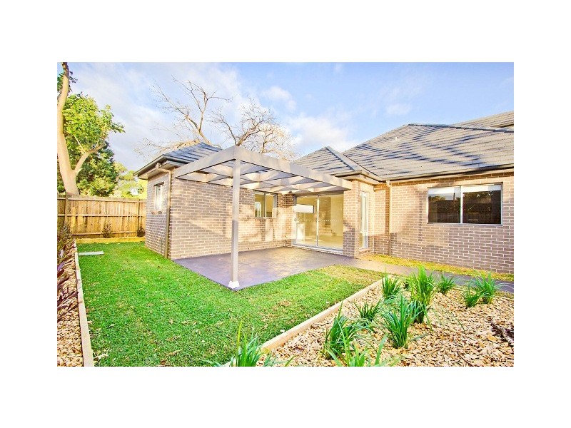 2/143 Greenacre Road, Greenacre NSW 2190