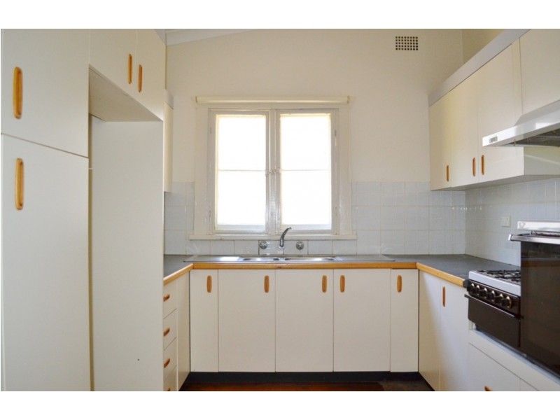 10 French Avenue, Bankstown NSW 2200