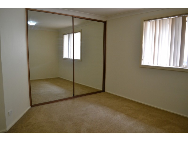 15 Gilliver Crescent, Greenacre NSW 2190