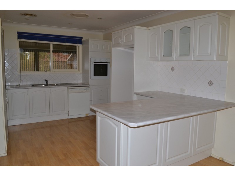 15 Gilliver Crescent, Greenacre NSW 2190