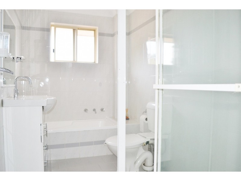 10/9-11 Sir Joseph Banks Street, Bankstown NSW 2200