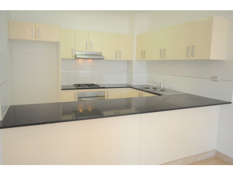 11/2 Amy Street, Regents Park NSW 2143