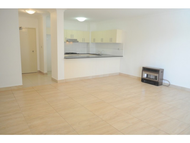 11/2 Amy Street, Regents Park NSW 2143