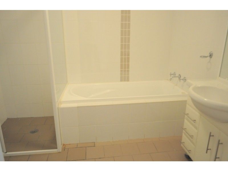 11/2 Amy Street, Regents Park NSW 2143