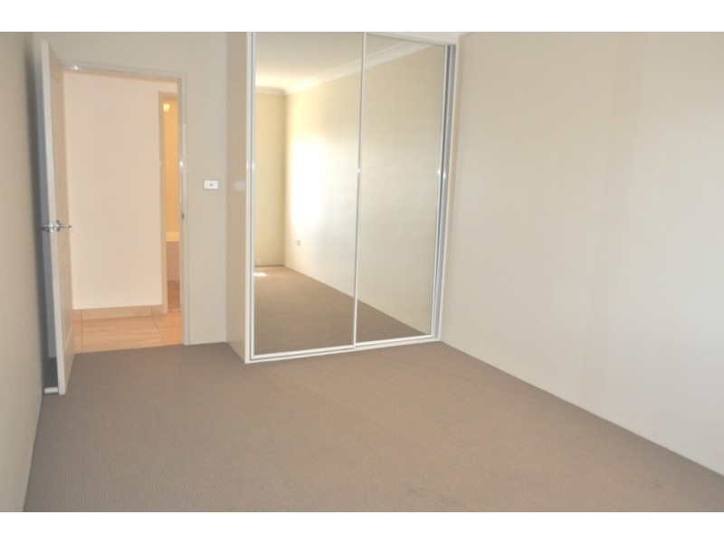 11/2 Amy Street, Regents Park NSW 2143