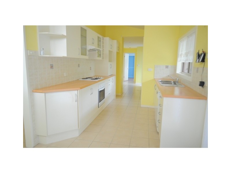 6 Lamson Place, Greenacre NSW 2190