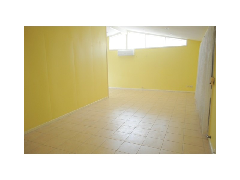 6 Lamson Place, Greenacre NSW 2190