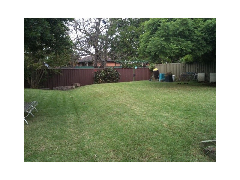 6 Lamson Place, Greenacre NSW 2190