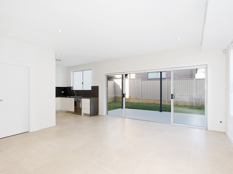 2/65 Woodbine Street, Yagoona NSW 2199