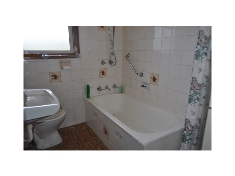 24 Saurine Street, Bankstown NSW 2200