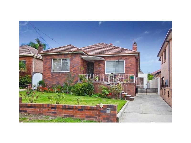 27 Carrisbrook Avenue, Punchbowl NSW 2196