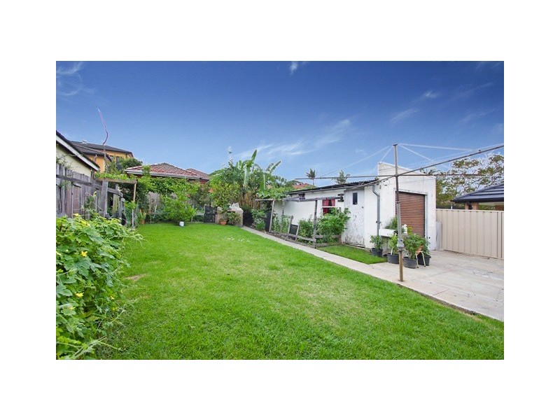 27 Carrisbrook Avenue, Punchbowl NSW 2196