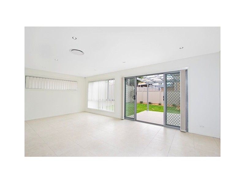 8/15-19 Ellis Street, Condell Park NSW 2200