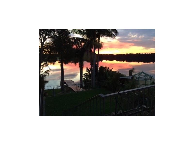 212 Henry Lawson Drive, Georges Hall NSW 2198