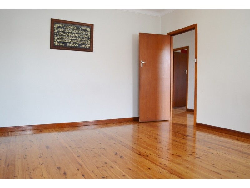 10 Yanderra Street, Condell Park NSW 2200