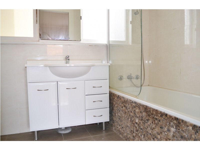 10 Yanderra Street, Condell Park NSW 2200