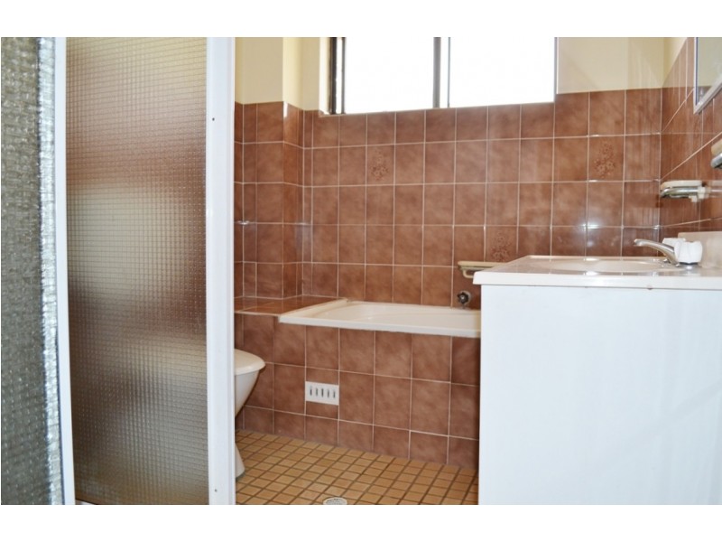 11/118-120 Meredith Street, Bankstown NSW 2200