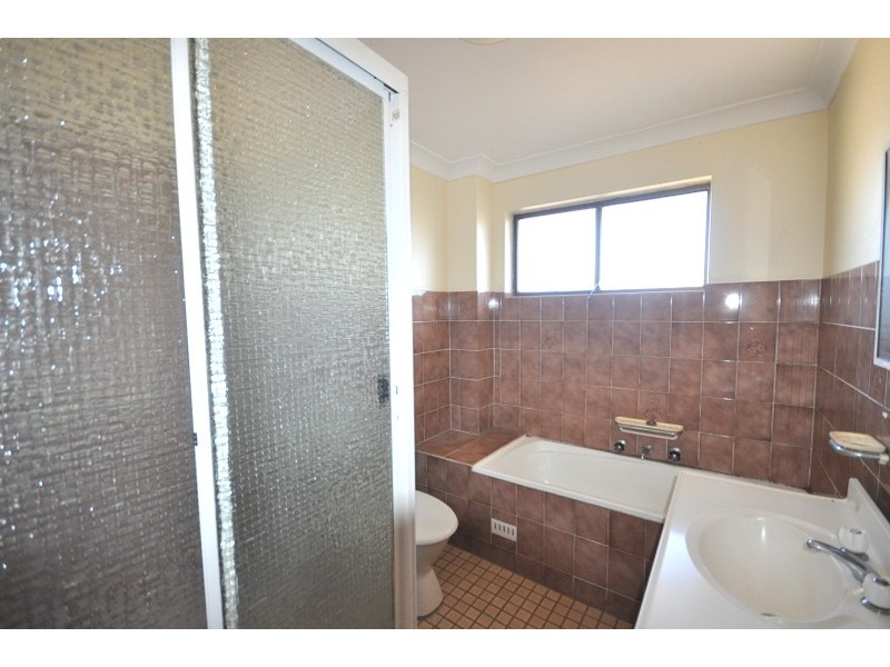 11/118-120 Meredith Street, Bankstown NSW 2200