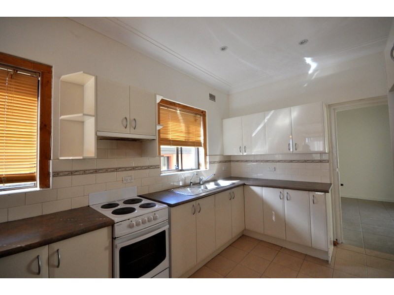 1 Nockolds Avenue, Mount Lewis NSW 2190