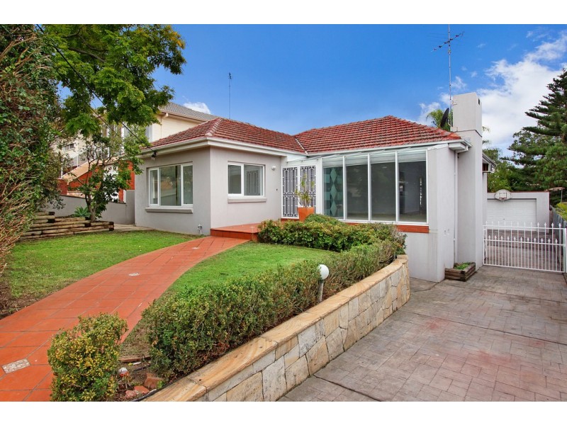 8 Hilltop Avenue, Padstow Heights NSW 2211