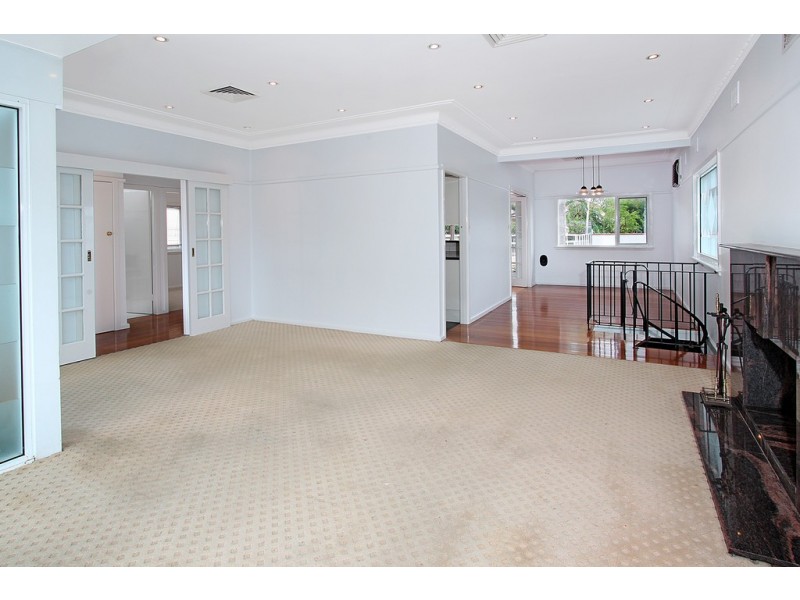 8 Hilltop Avenue, Padstow Heights NSW 2211