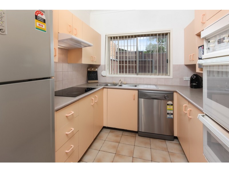 1/135 Rex Road, Georges Hall NSW 2198