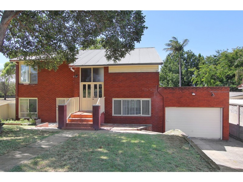 8 Usher Crescent, Sefton NSW 2162