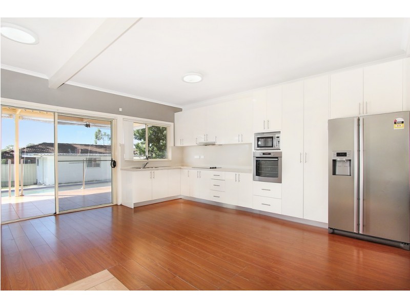 8 Usher Crescent, Sefton NSW 2162